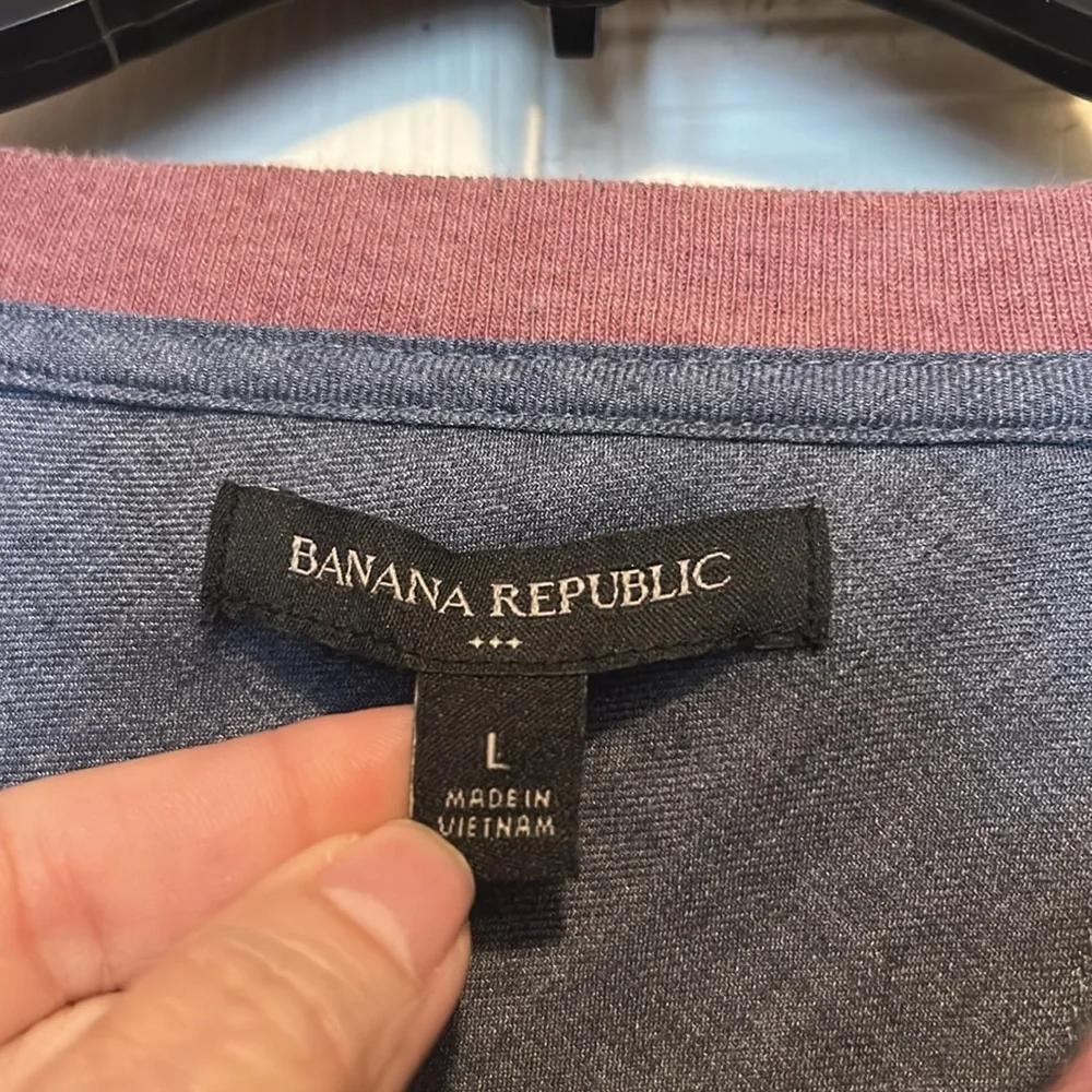 Banana Republic Henley Size Large